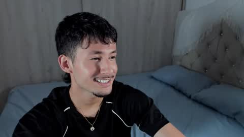 Snapshot of dimitri_targaryen chatting on June 4, 4:51 am Fabian online show from June 4, 4:51 am