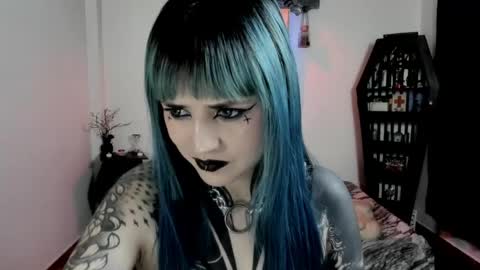 Snapshot of dimmuanddarkness chatting on May 17, 10:06 pm dimmuanddarkness online show from May 17, 10:06 pm