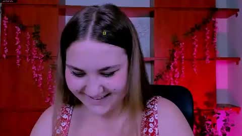 Snapshot of dina_bloom chatting on June 13, 7:23 pm dina_bloom online show from June 13, 7:23 pm