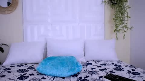 DINA online show from March 12, 4:46 pm