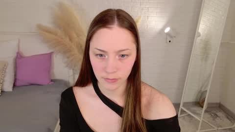 Snapshot of dina_peach chatting on April 27, 6:11 am Dina online show from April 27, 6:11 am
