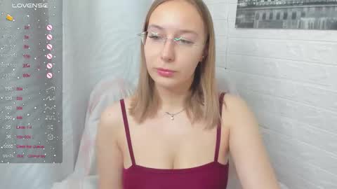 Dina online show from February 13, 2:02 pm