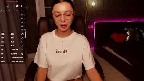 dinacandy online show from September 11, 5:29 am