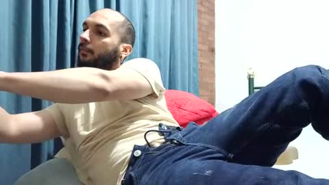 Snapshot of dinchtcams chatting on June 19, 6:07 am Dincht online show from June 19, 6:07 am