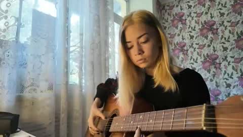 dinorahmroczkowski online show from September 26, 7:56 am