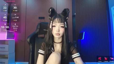 Reina online show from March 1, 4:31 pm