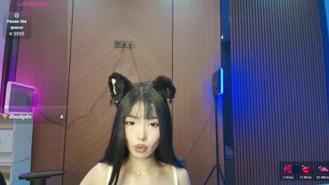 Reina online show from March 16, 1:48 pm