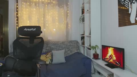 Anglica A online show from February 2, 6:50 pm