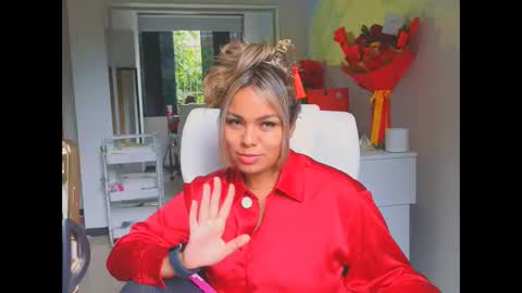 diosadeluniverso_ online show from March 16, 6:12 pm