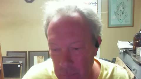 Snapshot of dirkpitt223 chatting on October 2, 6:37 pm DirtkPitt Fun guy working online show from October 2, 6:37 pm