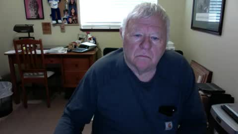 Snapshot of dirtrider195080438 chatting on May 20, 5:30 pm dirtrider195080438 online show from May 20, 5:30 pm