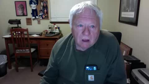 Snapshot of dirtrider195080438 chatting on May 26, 4:41 am dirtrider195080438 online show from May 26, 4:41 am