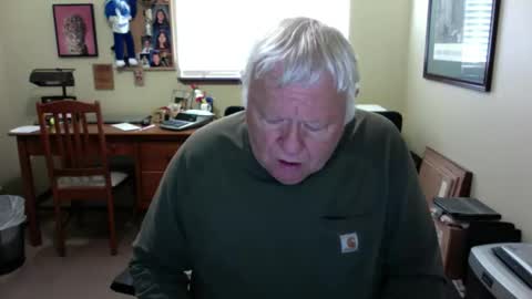Snapshot of dirtrider195080438 chatting on May 26, 4:47 pm dirtrider195080438 online show from May 26, 4:47 pm