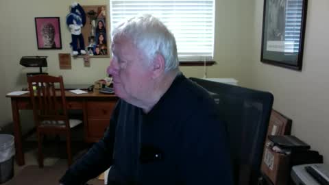 Snapshot of dirtrider195080438 chatting on May 27, 2:36 pm dirtrider195080438 online show from May 27, 2:36 pm