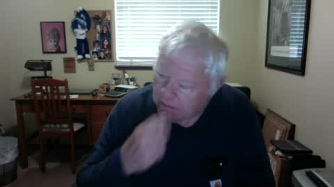dirtrider195080438 online show from June 14, 7:49 pm