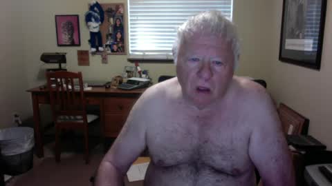 dirtrider195080438 online show from June 16, 1:36 pm