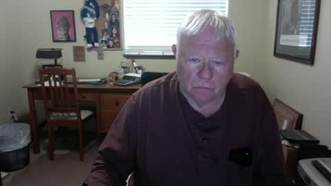 dirtrider195080438 online show from June 30, 5:14 pm