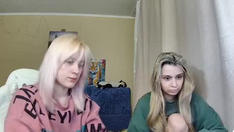 Dirty Kiss69 online show from April 27, 11:47 pm