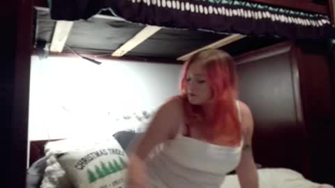 Snapshot of dirtydaisy1998 chatting on December 15, 6:39 am Daisy Wylde online show from December 15, 6:39 am