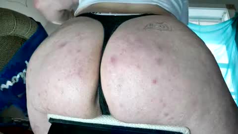 Snapshot of dirtydaisy1998 chatting on January 6, 6:33 pm Daisy Wylde online show from January 6, 6:33 pm