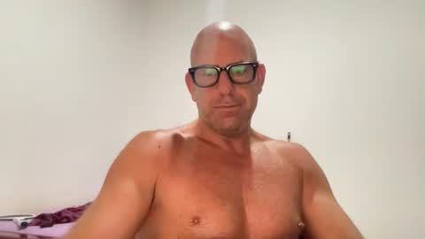 Dirtydanlondon online show from February 24, 8:45 am