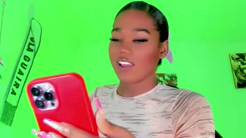 Snapshot of dirtygamesnaomy chatting on October 4, 5:05 am Naomy online show from October 4, 5:05 am