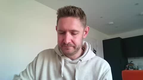 Exhibitionist Ben online show from April 16, 11:11 am