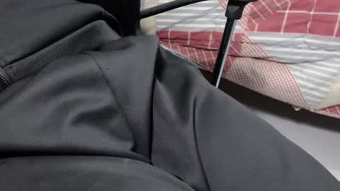 Snapshot of dirtyman8603 chatting on February 22, 9:23 am dirtyman8603 online show from February 22, 9:23 am