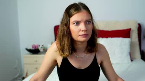 Chloe online show from June 9, 4:02 am