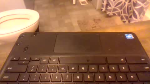 Snapshot of dirtywhite14 chatting on October 16, 2:12 am dirtywhite14 online show from October 16, 2:12 am