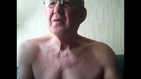 Snapshot of discovery63 chatting on May 29, 11:19 am discovery63 online show from May 29, 11:19 am