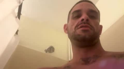 Snapshot of discreetdaddy333 chatting on November 11, 2:55 am discreetdaddy333 online show from November 11, 2:55 am