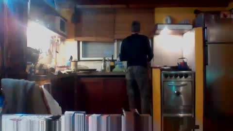 Snapshot of discretopasivo chatting on May 2, 12:04 am discretopasivo online show from May 2, 12:04 am