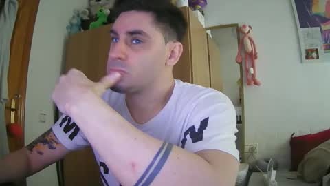 Snapshot of diselobienclaro chatting on March 2, 1:29 pm diselobienclaro online show from March 2, 1:29 pm