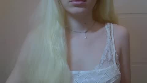 DitaMilton online show from February 2, 7:34 pm