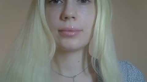 DitaMilton online show from March 26, 8:25 pm