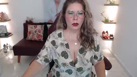 Diva online show from March 26, 7:30 pm