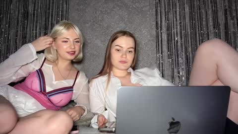 Hannah online show from December 4, 12:08 am