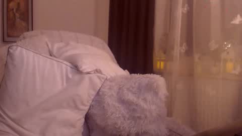 Snapshot of divineblond chatting on March 9, 10:03 pm Alexxa online show from March 9, 10:03 pm