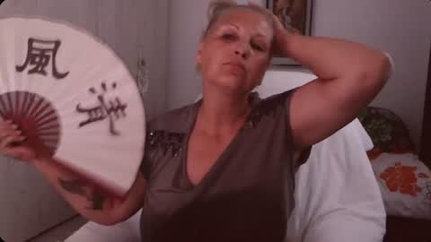 Snapshot of divineblond chatting on June 27, 12:10 pm Alexxa online show from June 27, 12:10 pm
