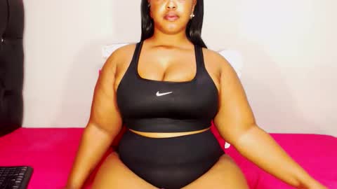 divinebooty93 online show from February 10, 4:38 am