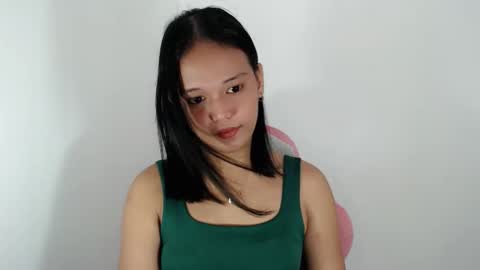 Crystal mae online show from April 25, 1:25 pm