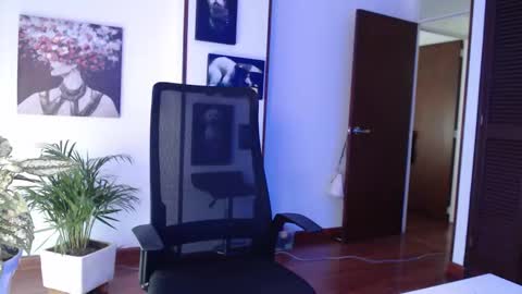 Hera online show from February 4, 12:00 pm