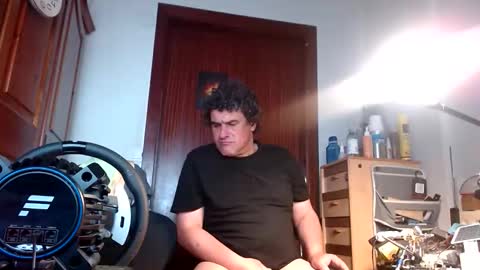 Snapshot of divitimido chatting on February 4, 5:02 am divitimido online show from February 4, 5:02 am