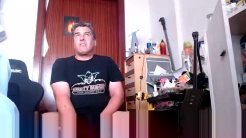 Snapshot of divitimido chatting on May 20, 2:45 pm divitimido online show from May 20, 2:45 pm
