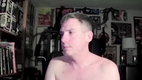 Snapshot of dix_handley_50 chatting on December 4, 3:48 am dix_handley_50 online show from December 4, 3:48 am