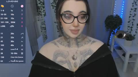 Snapshot of dixipixi_ chatting on May 22, 5:47 am dixipixi_ online show from May 22, 5:47 am