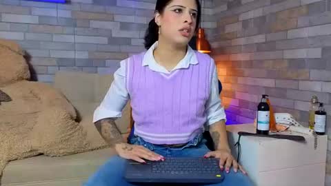 Snapshot of dixypalmer chatting on June 29, 7:36 pm DixyPalmer online show from June 29, 7:36 pm