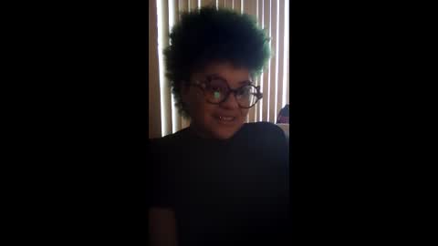 dizzinsweatyy online show from February 10, 5:17 pm