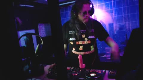 Adrian Arturo online show from January 21, 1:18 am